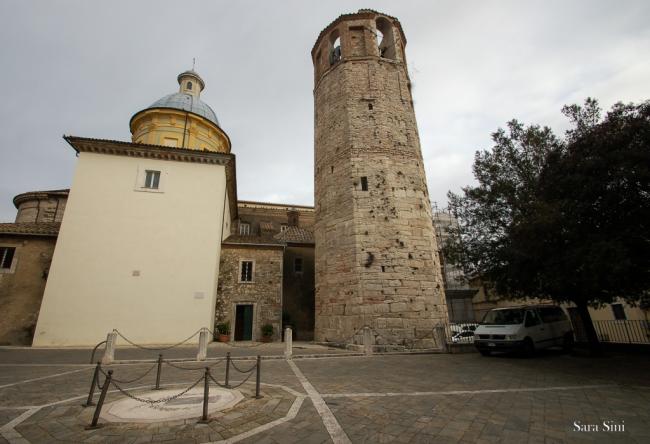 Cattedrale di Amelia Umbria - Torre civica dodecagonale